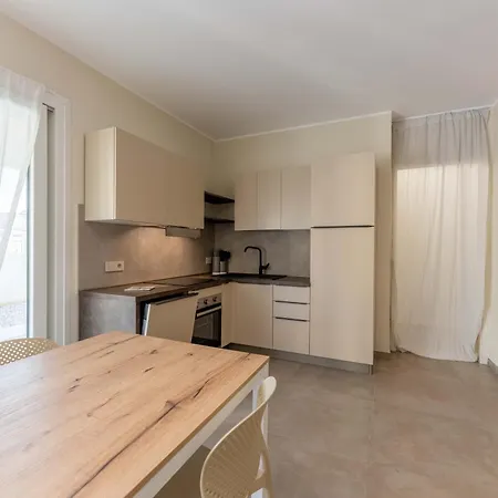 Panaro Apartment *